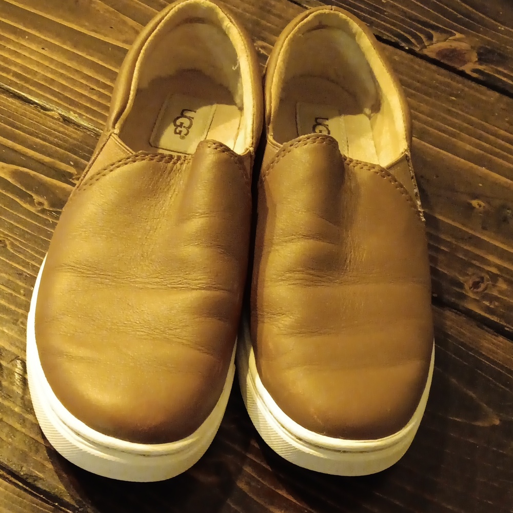 Ugg slip on leather sneakers